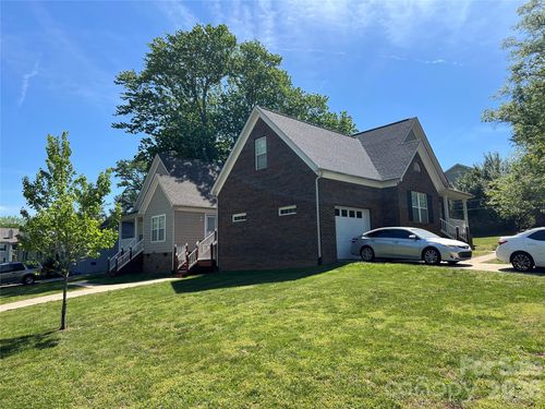 5111 Clearwater Rd, Charlotte, NC, 28217-2438 | Card Image
