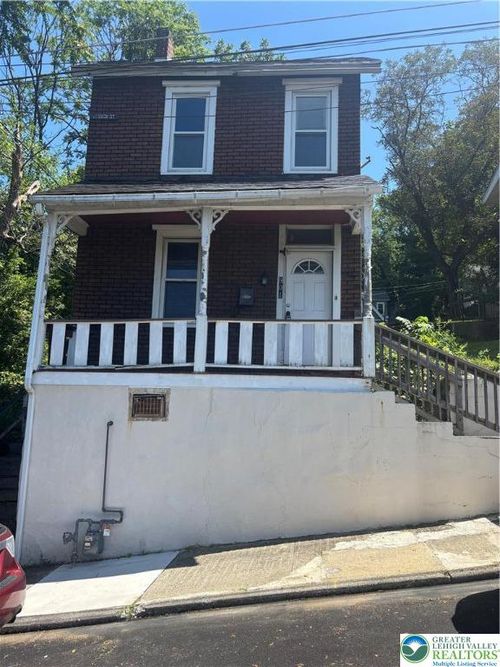 901 Vernon St, BETHLEHEM, PA, 18015-2922 | Card Image