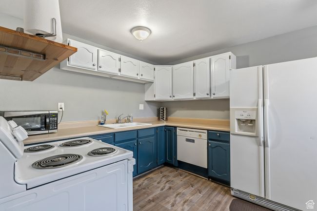 Great cabinet and counter space | Image 5