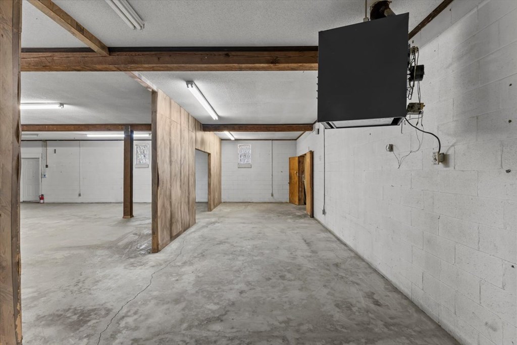 Commercial Sale in Ozark