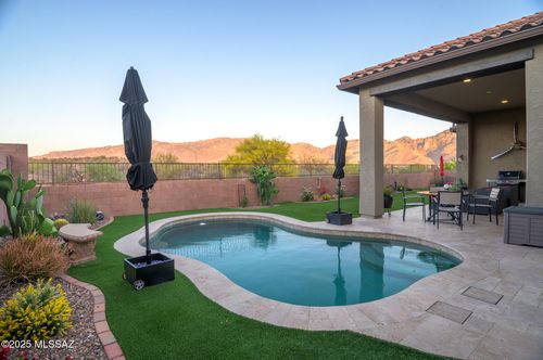 13490 N Cape Marigold Dr, Oro Valley, AZ, 85755-1420 | Card Image