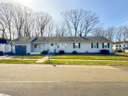 20 Lincoln Pl, West Haven, CT, 06516-1030 | Card Image