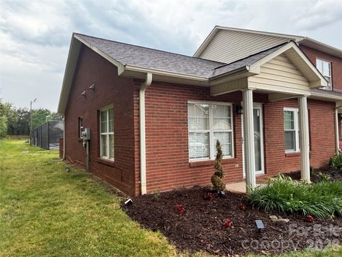 m1-102 Brandywine Dr Ne, Conover, NC, 28613-1848 | Card Image