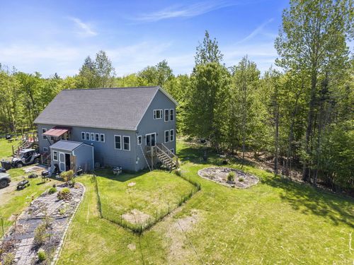 327 Ridge Rd, Lisbon, ME, 04252-6124 | Card Image