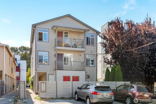 3315 Claremont Ave S, Seattle, WA, 98144-6852 | Card Image