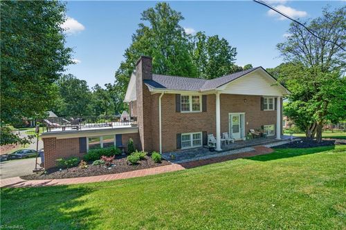 648 Knollwood Dr, Mount Airy, NC, 27030-2342 | Card Image