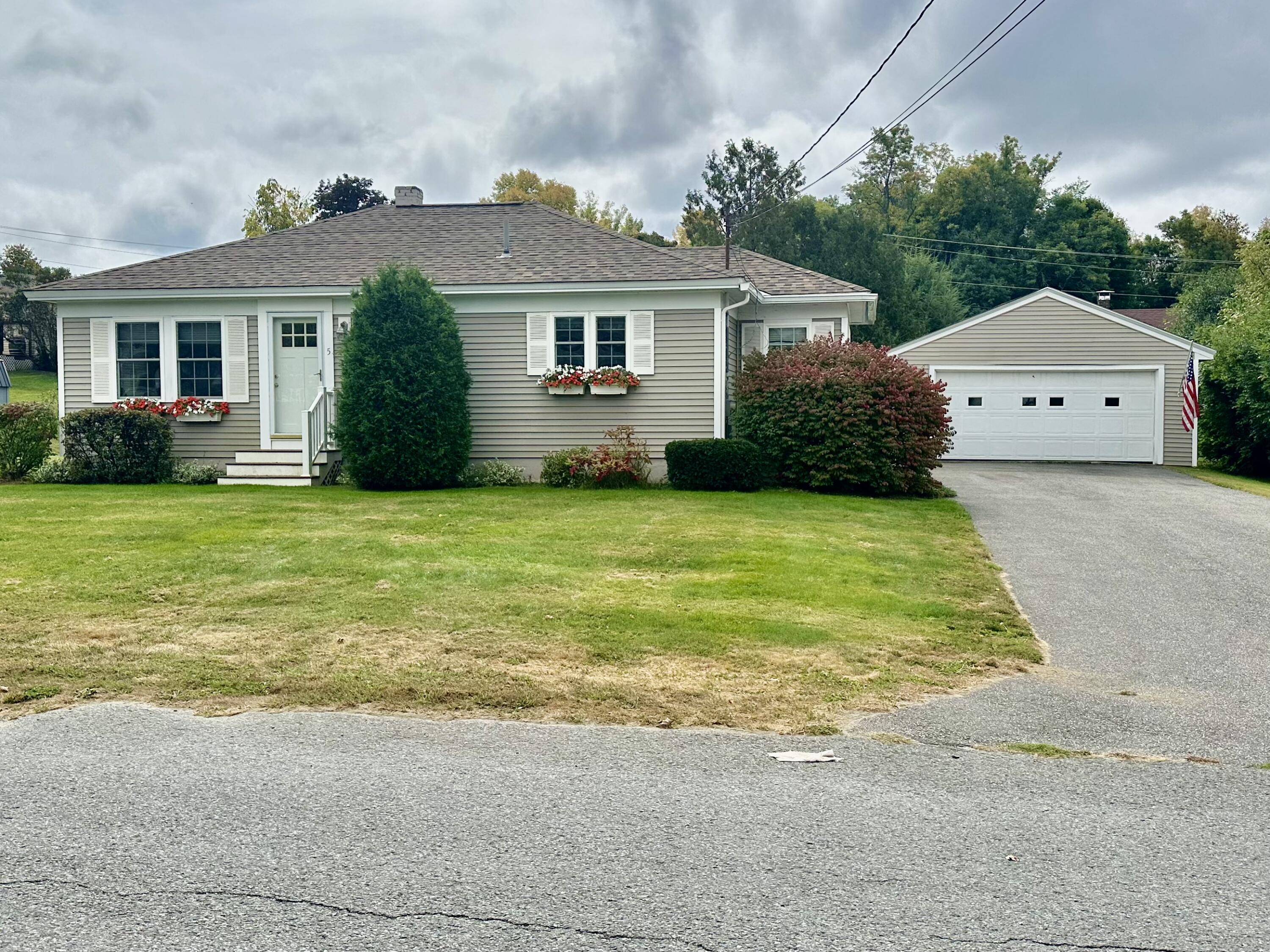 Belanger St, Winslow, ME 04901