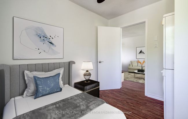 781 3 Rd Ave, House attached with 2 bedrooms, 1 bathrooms and 3 parking in Willow Beach ON | Image 12