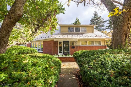 1301 Forest Hills Blvd, Cleveland Heights, OH, 44118-1241 | Card Image