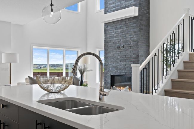 136 Carringvue Pl Nw, House other with 3 bedrooms, 3 bathrooms and 4 parking in Calgary AB | Image 8