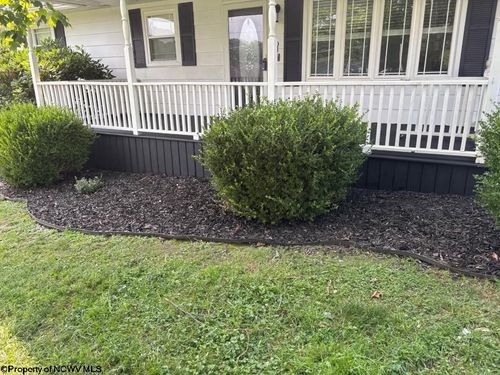 5032 Garfield St, Clarksburg, WV, 26301-7045 | Card Image
