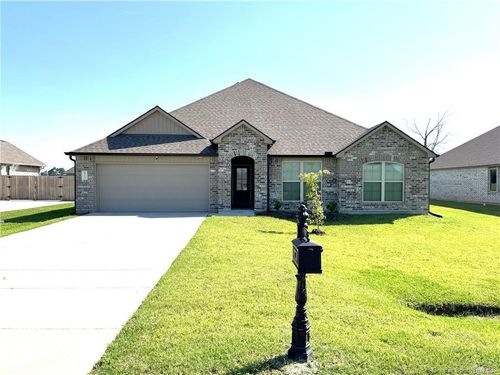 8117 Kinslee Lane, Iowa, LA, 70647 | Card Image