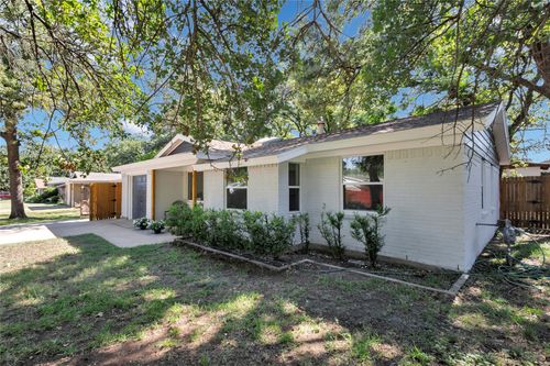 813 Clover Park Dr, Arlington, TX, 76013-1432 | Card Image