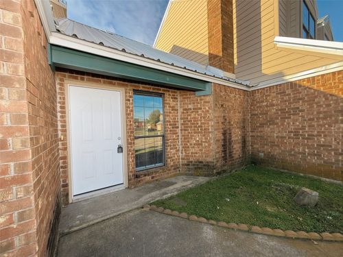 2-1900 W Taylor St, Sherman, TX, 75092-3166 | Card Image