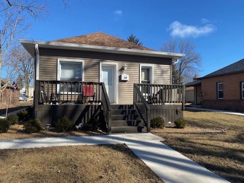 520 W Devlin St, Spring Valley, IL, 61362-1727 | Card Image