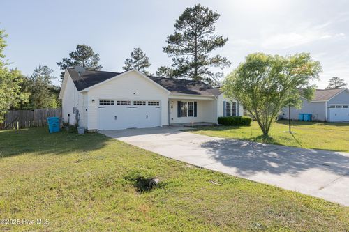 516 Cherry Blossom Ln, Richlands, NC, 28574-7458 | Card Image