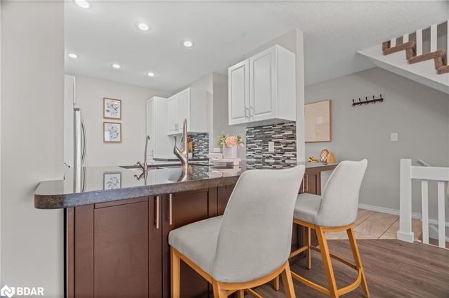 4 - 1 Olive Cres, Townhouse with 2 bedrooms, 3 bathrooms and 1 parking in Orillia ON | Image 6