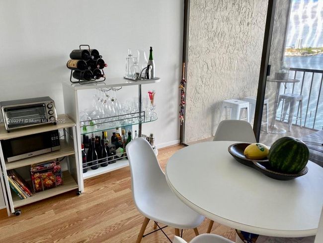 N607 - 17600 N Bay Rd, Condo with 2 bedrooms, 2 bathrooms and null parking in Sunny Isles Beach FL | Image 4