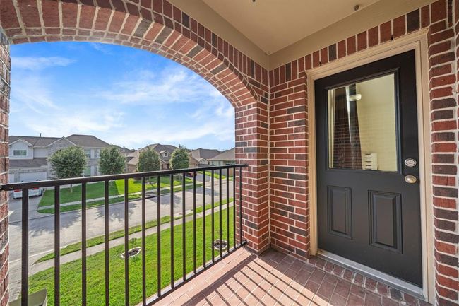 Balcony off of the office | Image 27