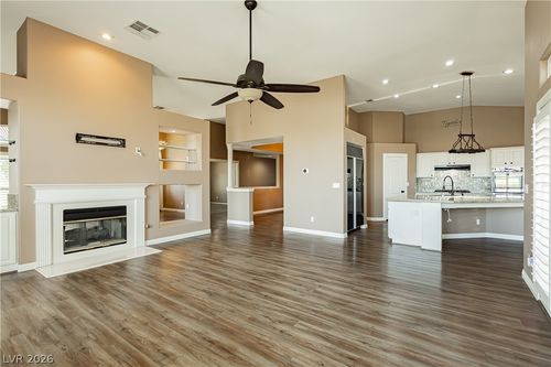 5104 Desert Lily Ln, Las Vegas, NV, 89130-3608 | Card Image