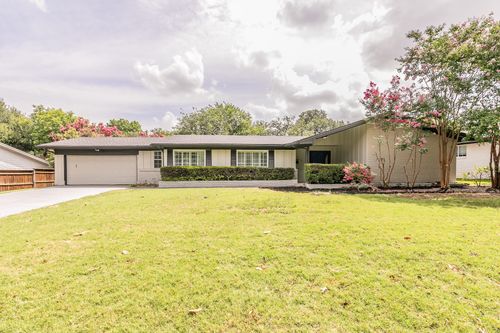 4348 Selkirk Dr W, Fort Worth, TX, 76109-5330 | Card Image