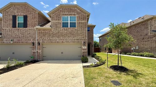 588 Hutchinson Ln, Lewisville, TX, 75077-3390 | Card Image