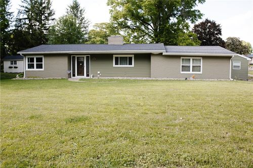 809 E Pine St, Grove City, PA, 16127-1952 | Card Image