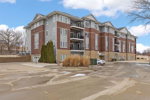 unit-117-1092 Walnut Ave, Riverside, IA, 52327-9618 | Card Image
