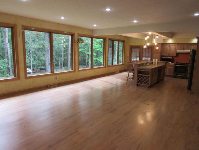N2766 Stanley Lane, House other with 3 bedrooms, 4 bathrooms and null parking in PESHTIGO WI | Image 12