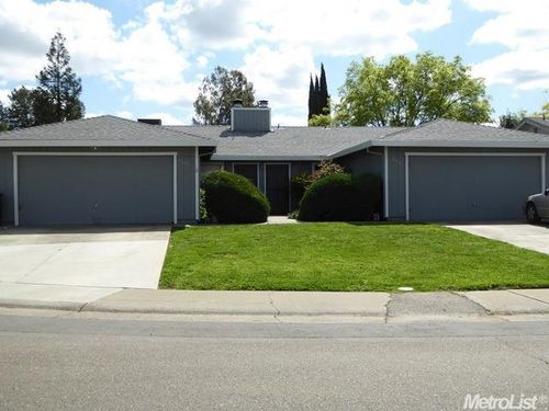 8966 Laguna Vista Court, Elk Grove, CA, 95624 | Card Image