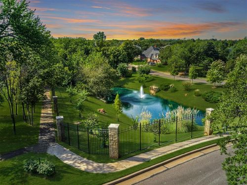 3032 Fountain Creek Dr, Edmond, OK, 73034-6277 | Card Image