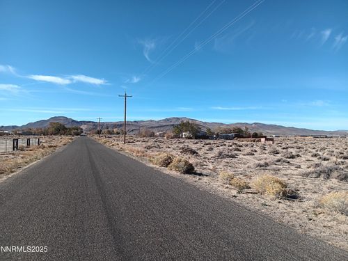 2280 Deer St, Silver Springs, NV, 89429-7666 | Card Image