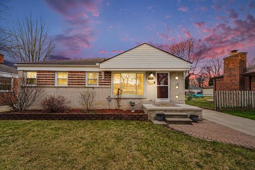 10061 Seltzer St, Livonia, MI, 48150-3292 | Card Image