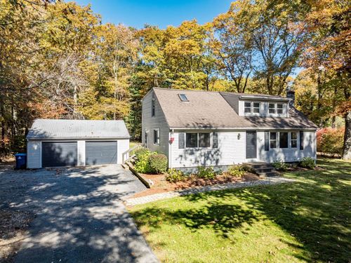 223 Wilbraham Rd, Monson, MA, 01057-9666 | Card Image