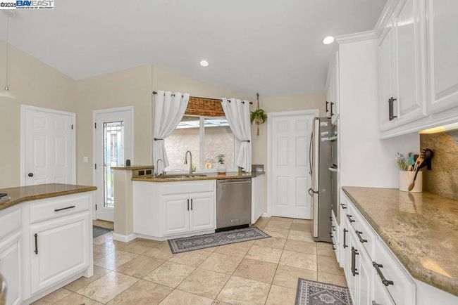 1864 Dune Point Way, House other with 3 bedrooms, 2 bathrooms and 2 parking in Discovery Bay CA | Image 13