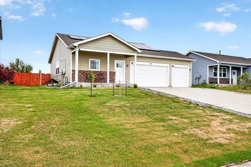 48 S 4th Ave, Deer Trail, CO, 80105-8141 | Card Image
