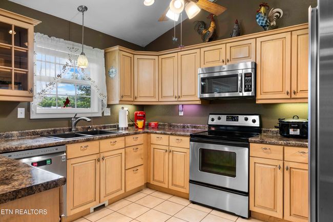 327 S Fowler St, House other with 3 bedrooms, 2 bathrooms and null parking in Clinton TN | Image 11