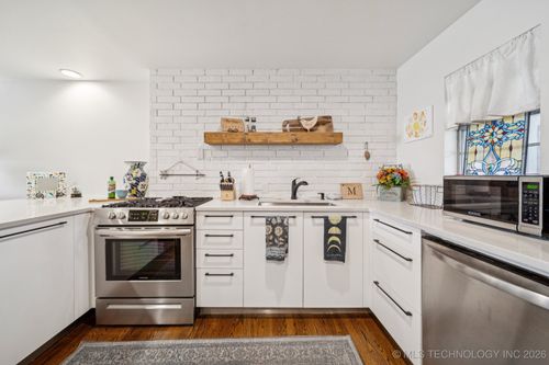 15-1107 45th Pl, Tulsa, OK, 74105-4552 | Card Image