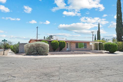 6701 E Scarlett St, Tucson, AZ, 85710-1039 | Card Image