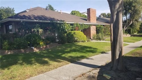 12230 Arrowhead St, Stanton, CA, 90680-3862 | Card Image