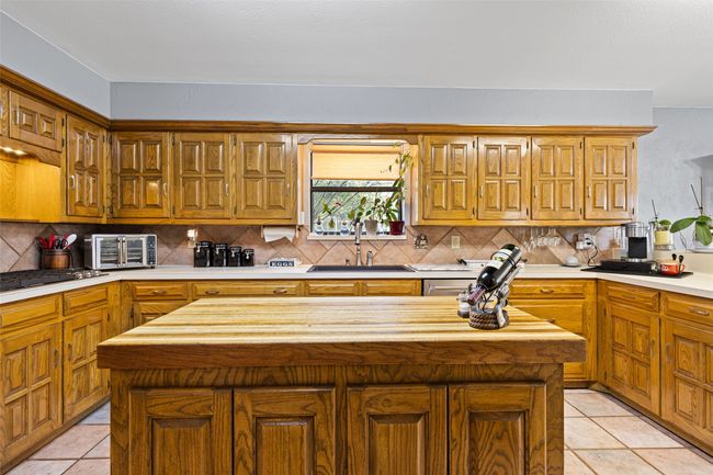 307 Smith St, Home with 3 bedrooms, 5 bathrooms and null parking in Naples TX | Image 4