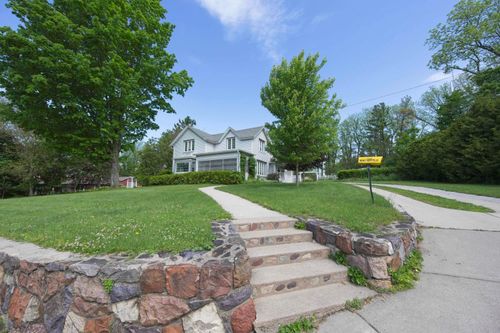 304 10th Avenue, Baraboo, WI, 53913 | Card Image