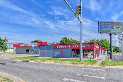 102 E Central Blvd, Anadarko, OK, 73005-3420 | Card Image