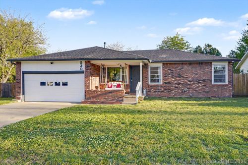 520 W Toledo St, Broken Arrow, OK, 74012-6425 | Card Image