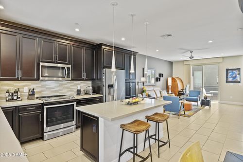 22-820 N 8th Ave, Phoenix, AZ, 85007-7324 | Card Image