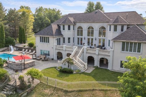 2914 Riva Ridge Rd, Ottawa Hills, OH, 43615-2136 | Card Image