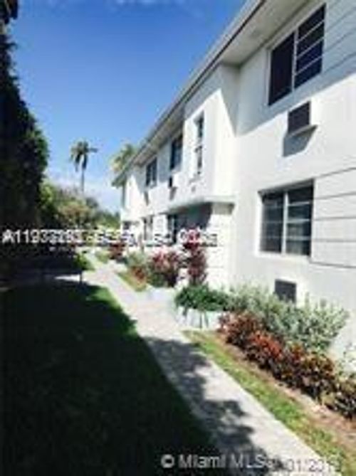 apt-2-1995 Marseille Dr, Miami Beach, FL, 33141-3466 | Card Image