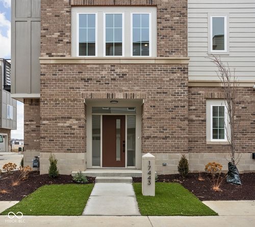 17443 Carrier Dr, Westfield, IN, 46074-1212 | Card Image