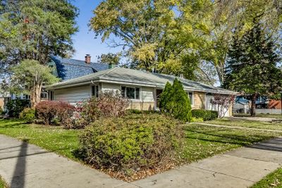 3749 Harrison Avenue, House other with 2 bedrooms, 1 bathrooms and 2 parking in Brookfield IL | Image 2