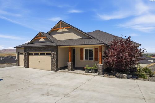 6440 Collins Rd, West Richland, WA, 99353-8323 | Card Image